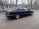 Mercedes-Benz S 320 1999 года за 3 800 000 тг. в Караганда – фото 5