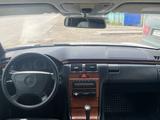 Mercedes-Benz E 320 1997 года за 3 000 000 тг. в Кордай – фото 5