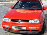 Volkswagen Golf 1995 годаүшін2 300 000 тг. в Актобе