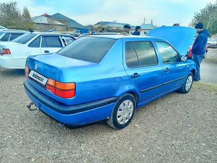 Volkswagen Vento 1993 года за 1 100 000 тг. в Сарыагаш – фото 2