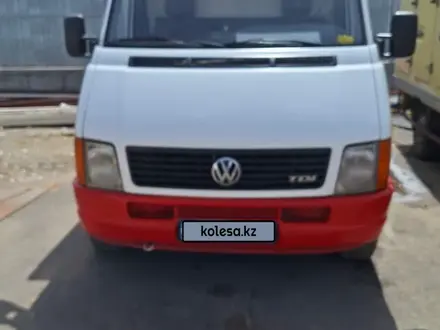 Volkswagen LT 2000 года за 6 500 000 тг. в Астана