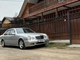 Mercedes-Benz E 320 2001 года за 7 200 000 тг. в Алматы – фото 2