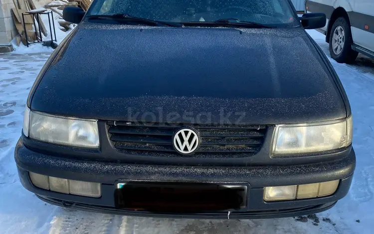 Volkswagen Passat 1994 годаfor2 400 000 тг. в Петропавловск