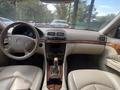 Mercedes-Benz E 240 2005 годаүшін4 500 000 тг. в Алматы – фото 13