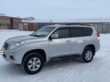 Toyota Land Cruiser Prado 2010 года за 14 600 000 тг. в Астана – фото 2