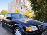 Mercedes-Benz C 220 1994 года за 1 000 000 тг. в Алматы