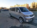 Volkswagen Caravelle 2007 года за 9 000 000 тг. в Астана