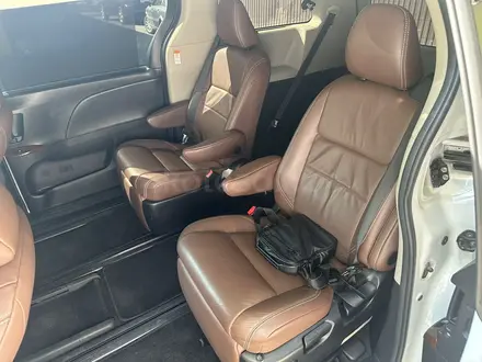 Toyota Sienna 2016 года за 17 000 000 тг. в Алматы – фото 10