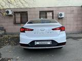 Hyundai Elantra 2020 года за 8 400 000 тг. в Алматы – фото 2