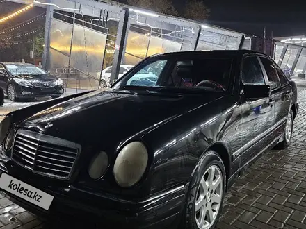 Mercedes-Benz E 280 1998 года за 3 300 000 тг. в Алматы – фото 3