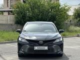 Toyota Camry 2020 года за 16 400 000 тг. в Шымкент – фото 3