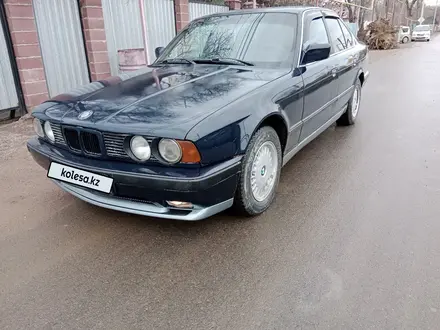 BMW 520 1991 года за 1 500 000 тг. в Алматы – фото 2