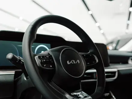 Kia K5 Prestige 2026 года за 15 490 000 тг. в Алматы – фото 49