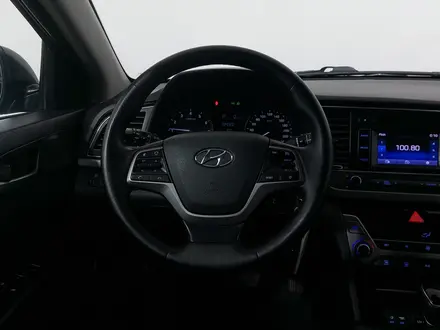 Hyundai Elantra 2018 года за 6 690 000 тг. в Астана – фото 13