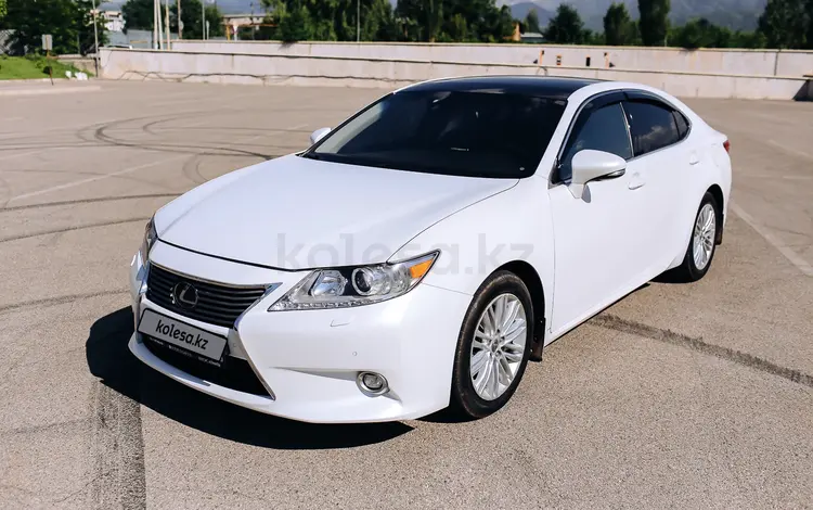 Lexus ES 350 2014 годаfor14 000 000 тг. в Алматы