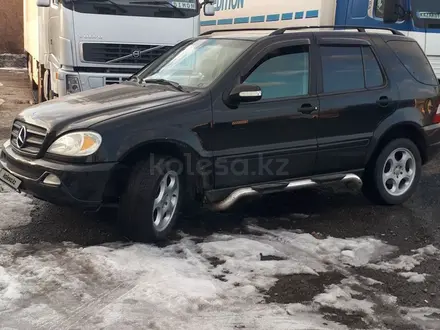 Mercedes-Benz ML 320 2002 года за 4 100 000 тг. в Талдыкорган – фото 2