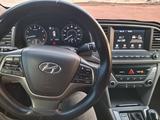 Hyundai Elantra 2017 годаүшін5 500 000 тг. в Шымкент