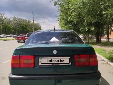 Volkswagen Passat 1993 года за 1 700 000 тг. в Семей – фото 4