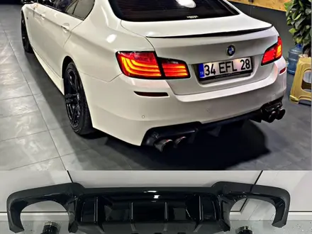 Задний Диффузор BMW F10 накладка бампера за 45 000 тг. в Астана