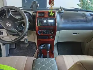 Nissan Terrano, 2002