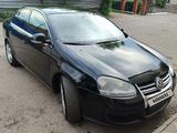 Volkswagen Jetta 2005 года за 3 700 000 тг. в Петропавловск – фото 5