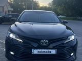 Toyota Camry 2021 года за 13 000 000 тг. в Караганда