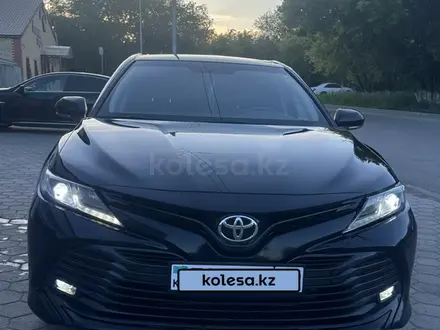 Toyota Camry 2021 года за 12 000 000 тг. в Караганда