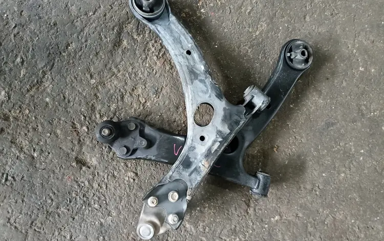 Рычаги передние на тойота королла за 18 000 тг. в Алматы