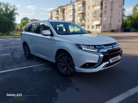 Mitsubishi Outlander 2022 года за 10 500 000 тг. в Петропавловск – фото 2