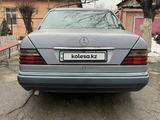 Mercedes-Benz E 220 1993 годаүшін1 950 000 тг. в Шымкент – фото 3