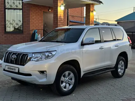 Toyota Land Cruiser Prado 2020 года за 23 200 000 тг. в Актобе – фото 3