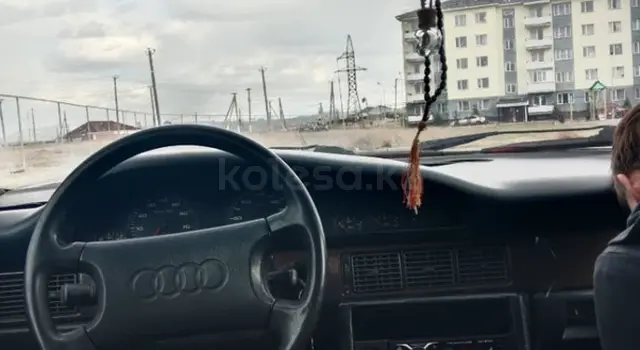 Audi 100, 1990