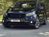 Kia Carnival 2016 года за 11 500 000 тг. в Костанай – фото 2