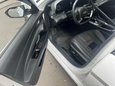 Hyundai Elantra 2023 года за 7 900 000 тг. в Алматы – фото 8