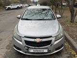 Chevrolet Cruze 2011 годаfor2 900 000 тг. в Алматы – фото 2