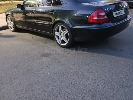 Mercedes-Benz E 240 2003 года за 5 000 000 тг. в Павлодар