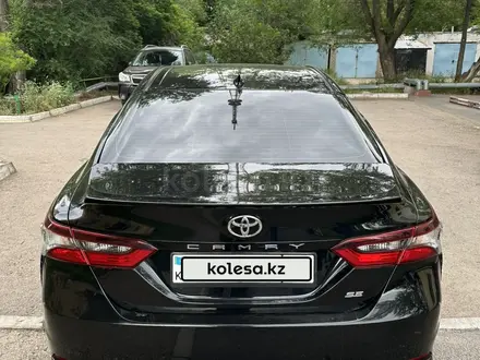 Toyota Camry 2020 года за 11 000 000 тг. в Астана – фото 4