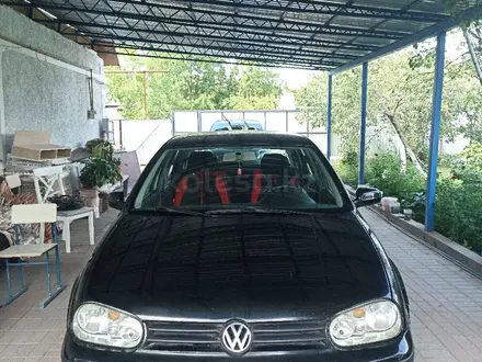 Volkswagen Golf 2001 года за 2 400 000 тг. в Алматы