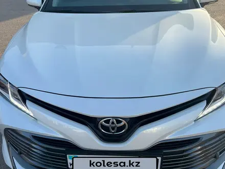 Toyota Camry 2020 года за 14 500 000 тг. в Астана – фото 23