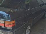 Volkswagen Passat 1993 годаүшін950 000 тг. в Каратау – фото 3