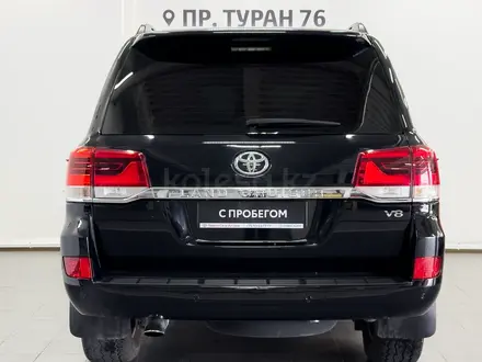 Toyota Land Cruiser 2017 года за 32 450 000 тг. в Астана – фото 4