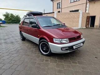 Mitsubishi Space Wagon