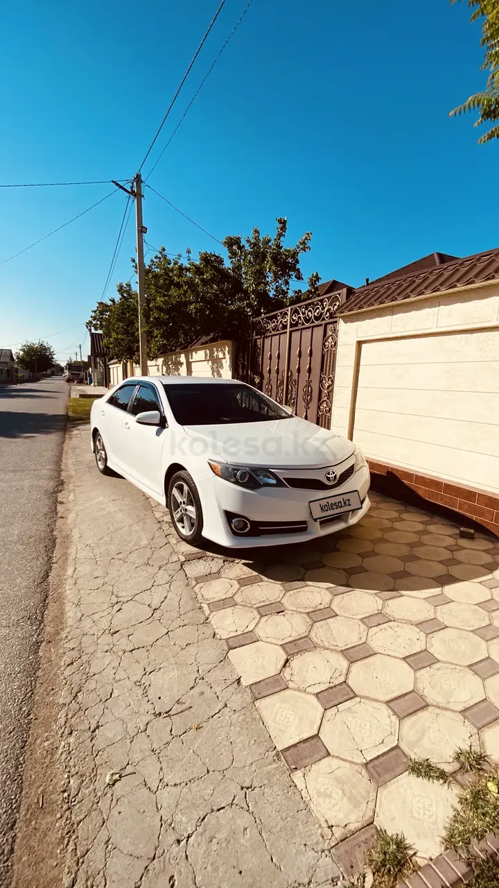 Toyota Camry, 2014