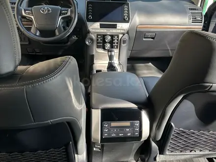 Toyota Land Cruiser Prado 2022 года за 40 100 000 тг. в Алматы – фото 17