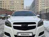 Chevrolet Malibu 2013 года за 6 500 000 тг. в Астана – фото 2