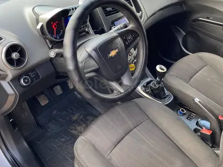 Chevrolet Aveo 2012 года за 3 000 000 тг. в Актобе – фото 16