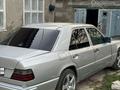 Mercedes-Benz E 200 1993 годаүшін1 050 000 тг. в Бауыржана Момышулы – фото 6