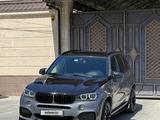 BMW X5 2016 года за 19 000 000 тг. в Шымкент – фото 2
