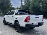 Toyota Hilux 2023 года за 26 500 000 тг. в Алматы – фото 2