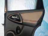 Дверь задняя правая на Toyota RAV4 за 100 000 тг. в Аксуат – фото 2